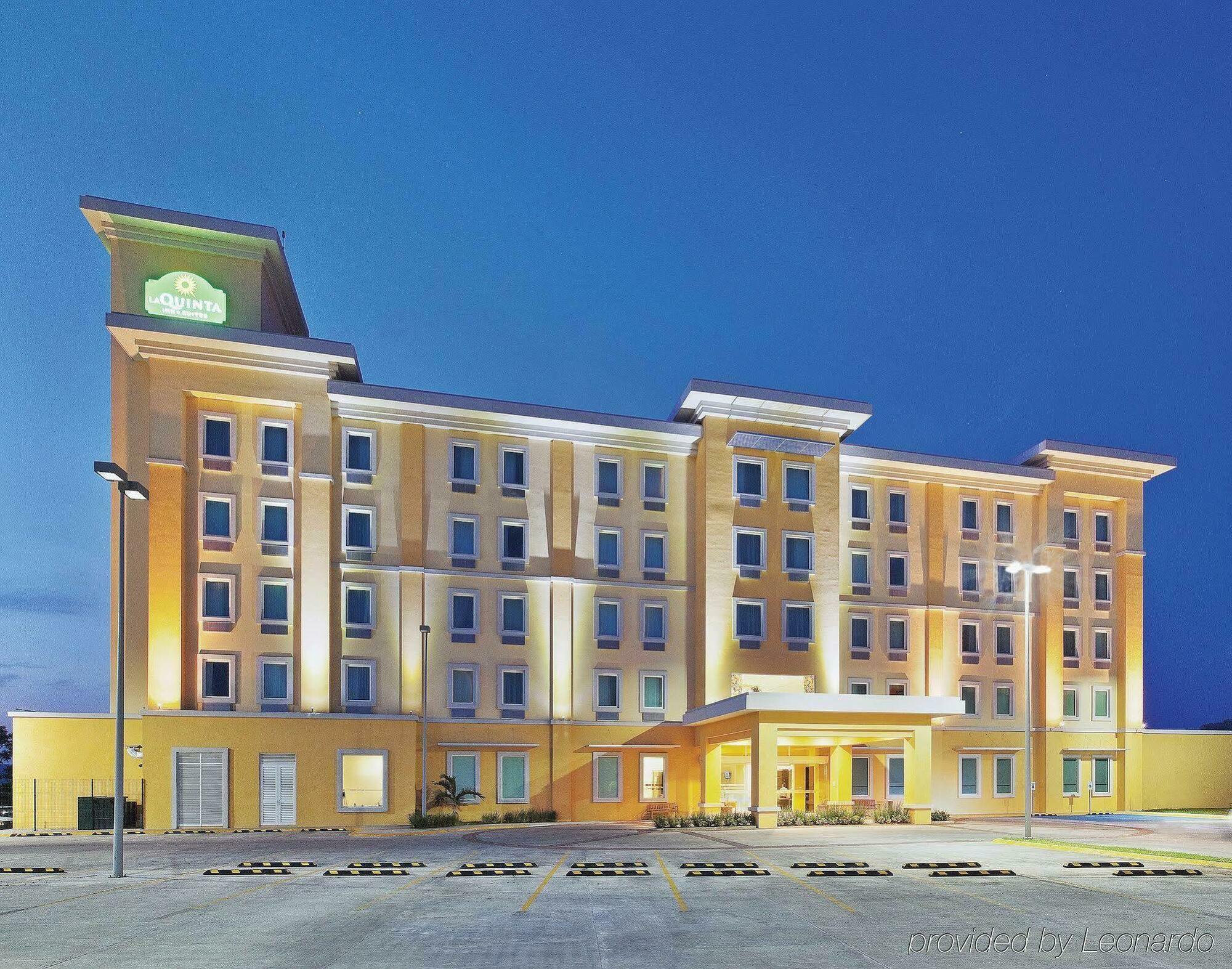 Hotel La Quinta By Wyndham Poza Rica Exterior foto